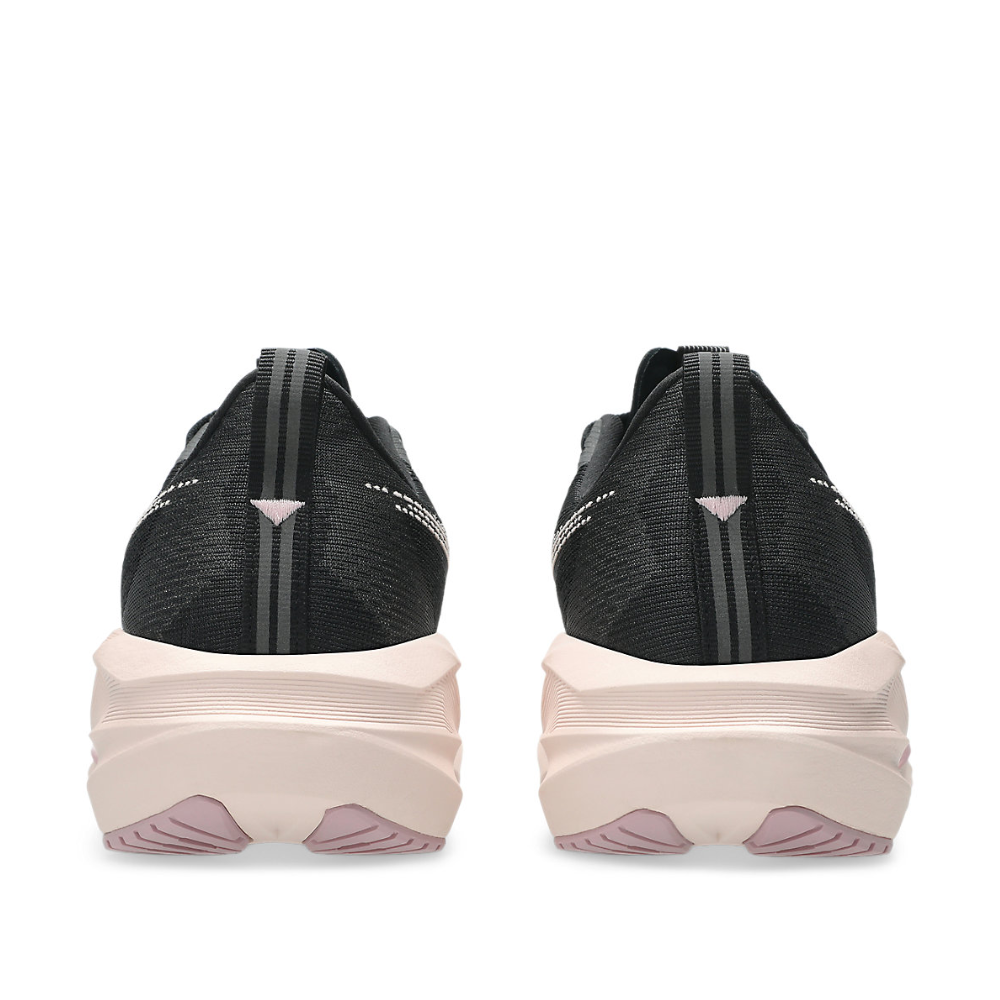Novablast 5 Women's :Black | Pearl Pink
