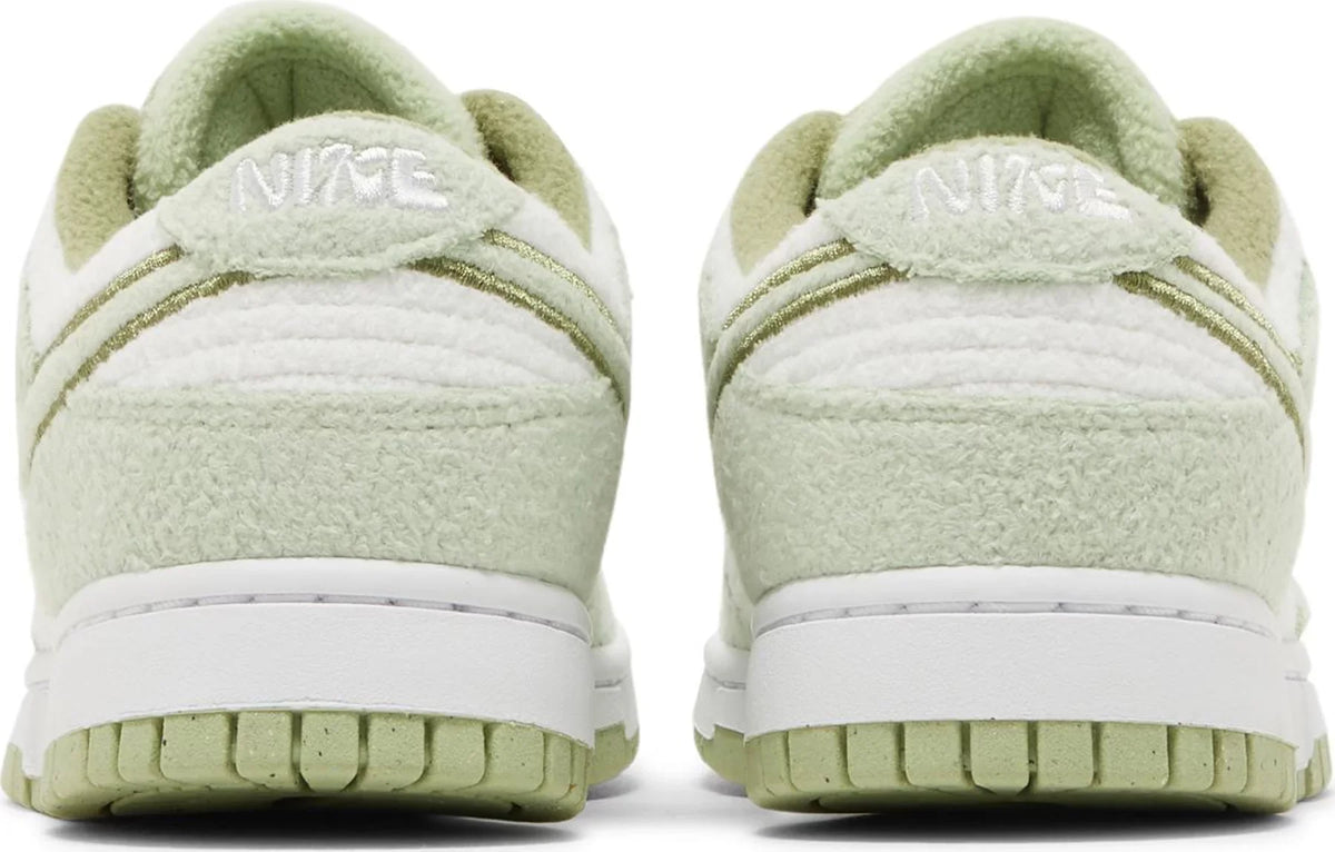 Nike Womens Dunk Low SE Sneakers - 'Fleece - Honeydew'