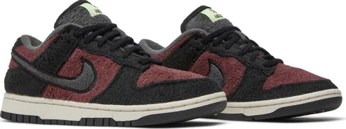 Nike Womens Dunk Low SE Sneakers - 'Fleece - Burgundy Crush'