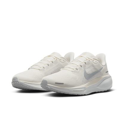 Pegasus 41 PRM Women's :Sail I Barely Grey
