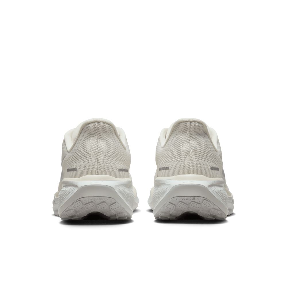 Pegasus 41 PRM Women's :Sail I Barely Grey