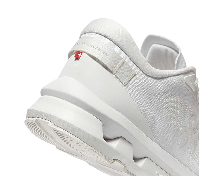 On Cloudzone W "White"