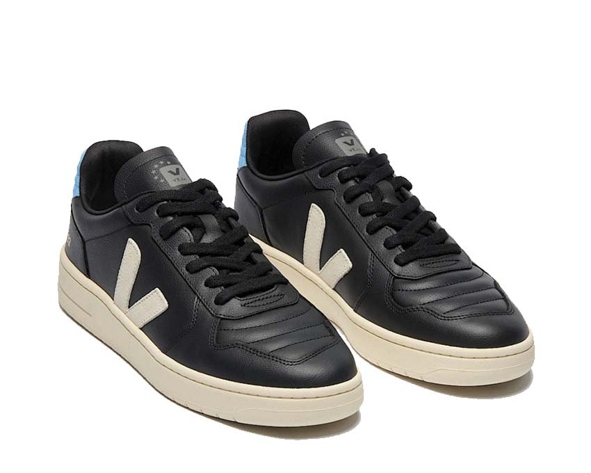 Veja V-82 II Grained Leather "Black"